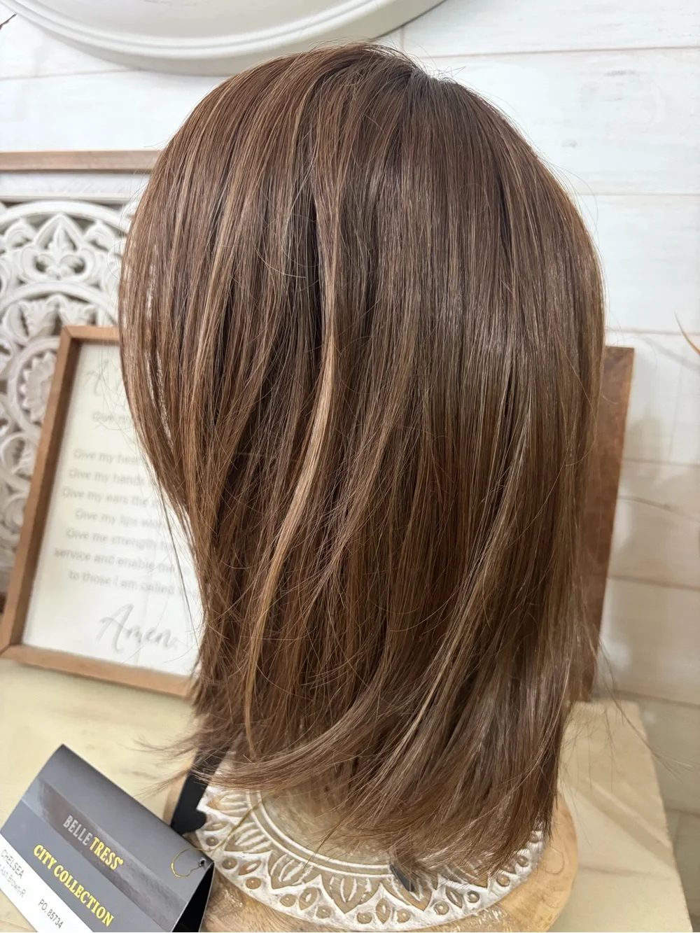 Belle Tress Chelsea heat friendly Synthetic Wig. Coolest Ash Brown R. New!